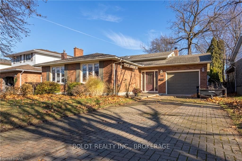 Photo 2 of 33 Port Master Drive, St. Catharines, Martindale Pond — HOMEH