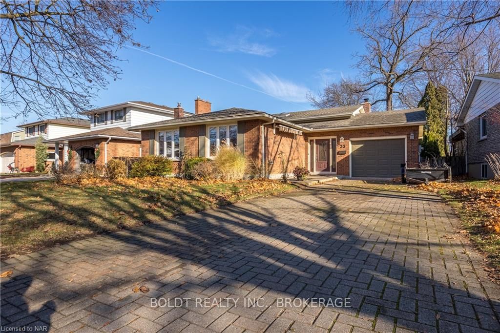 Photo 4 of 33 Port Master Drive, St. Catharines, Martindale Pond — HOMEH
