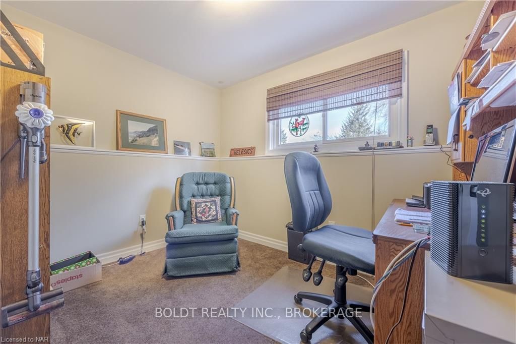 Photo 23 of 33 Port Master Drive, St. Catharines, Martindale Pond — HOMEH