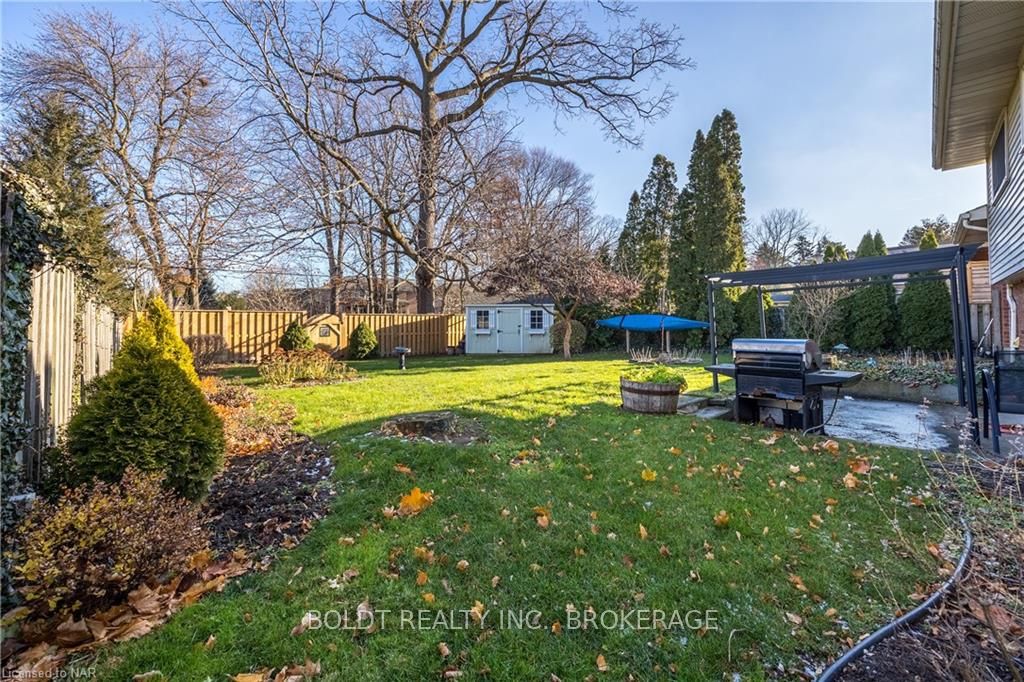 Photo 27 of 33 Port Master Drive, St. Catharines, Martindale Pond — HOMEH