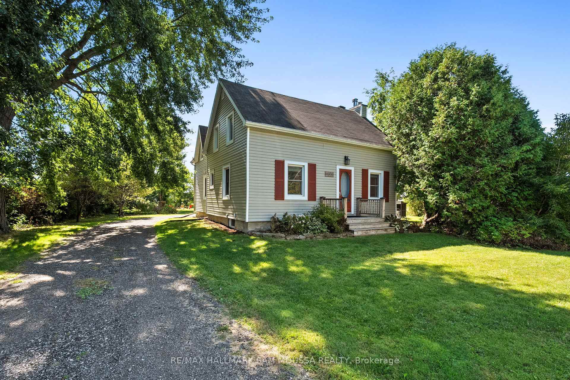 Photo 2 of 4968 Thunder Road, Ottawa, Carlsbad Springs — HOMEH