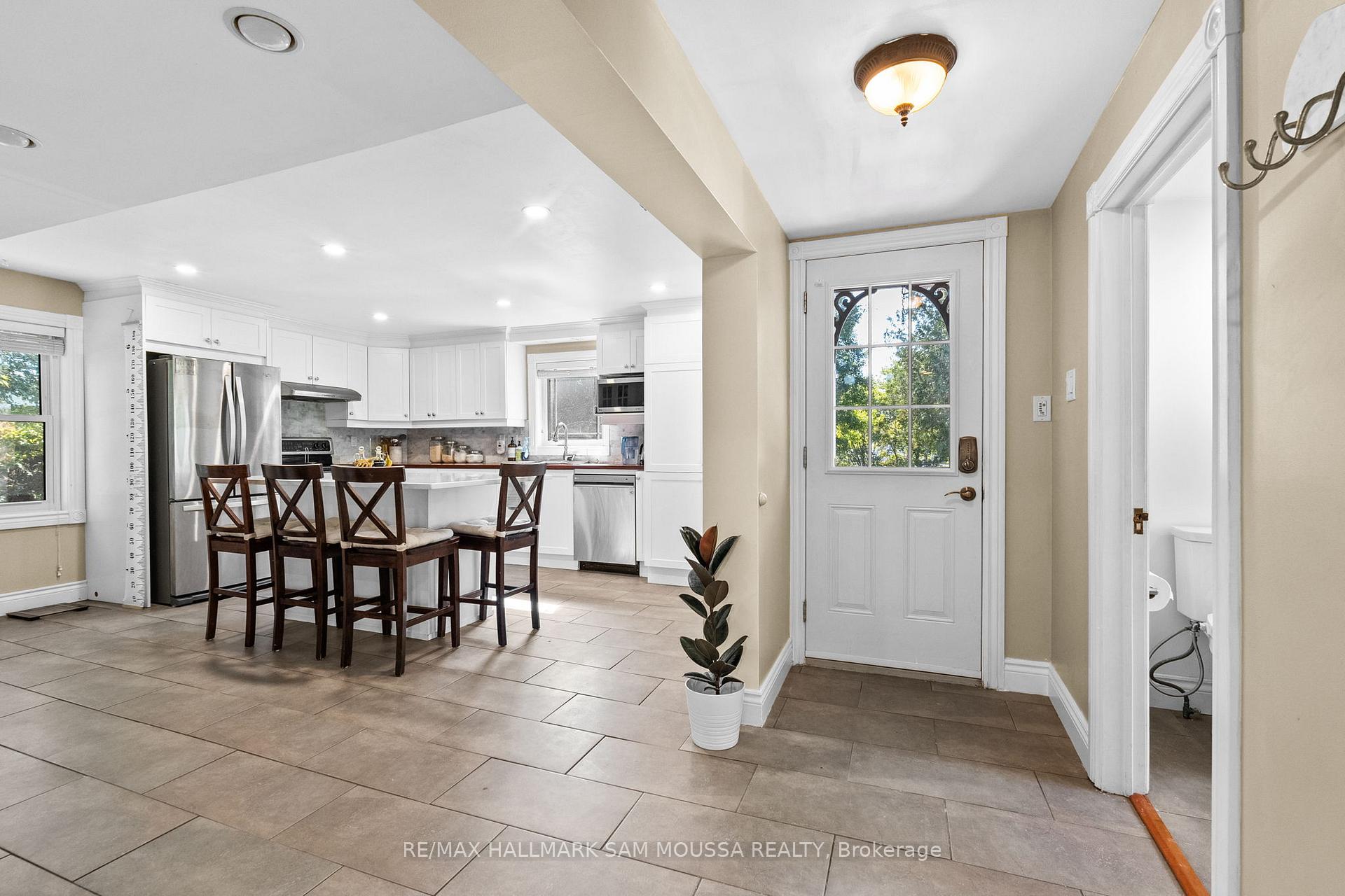 Photo 5 of 4968 Thunder Road, Ottawa, Carlsbad Springs — HOMEH