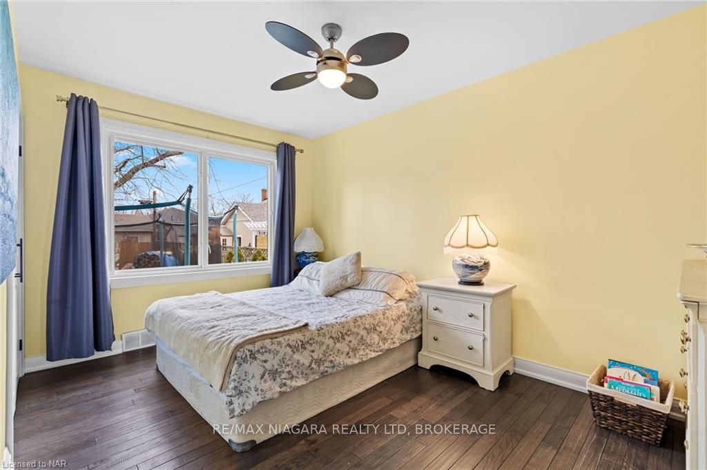 Photo 12 of 17 Sharon Street, St. Catharines, Vine/Linwell — HOMEH