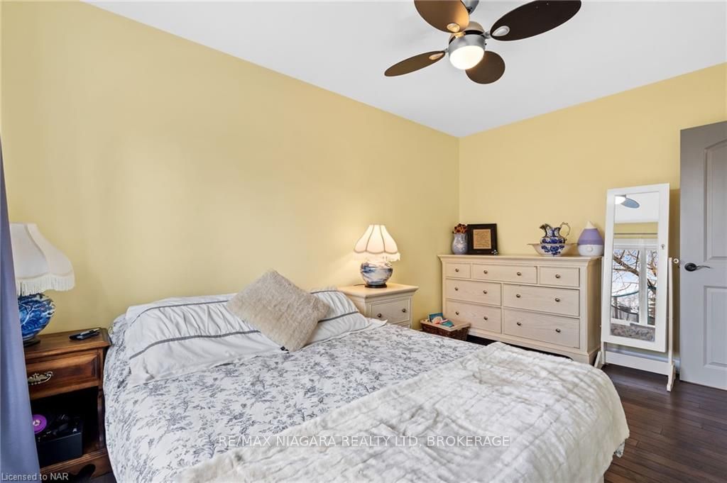 Photo 13 of 17 Sharon Street, St. Catharines, Vine/Linwell — HOMEH