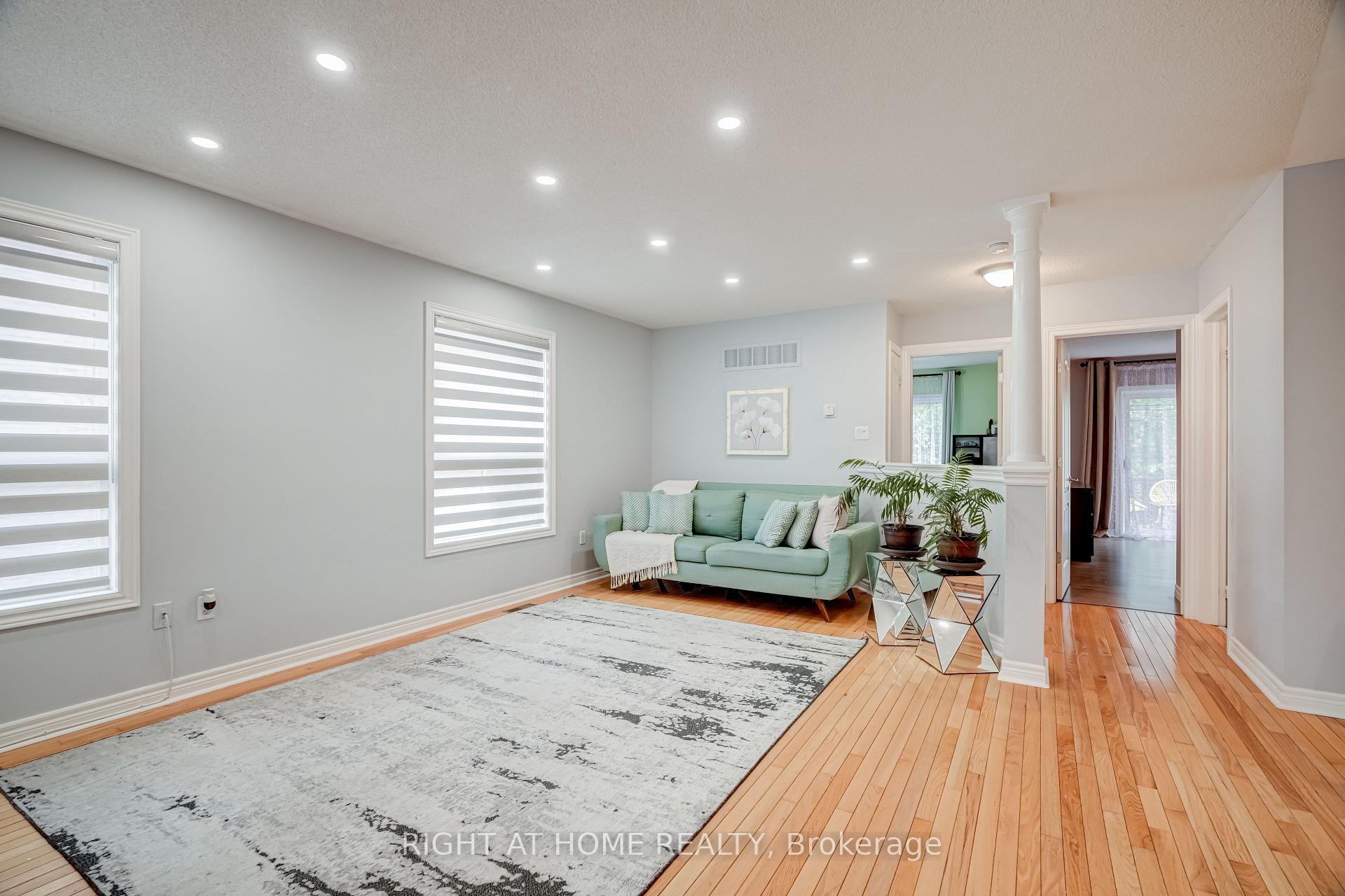 Photo 5 of 28 Peter Street, Barrie, Ardagh — HOMEH