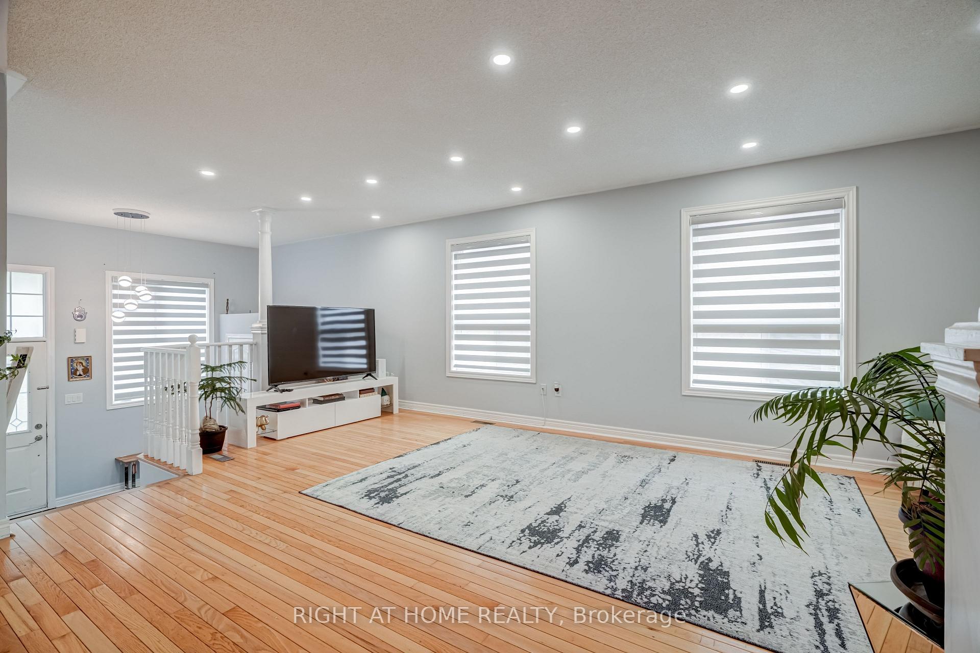 Photo 6 of 28 Peter Street, Barrie, Ardagh — HOMEH