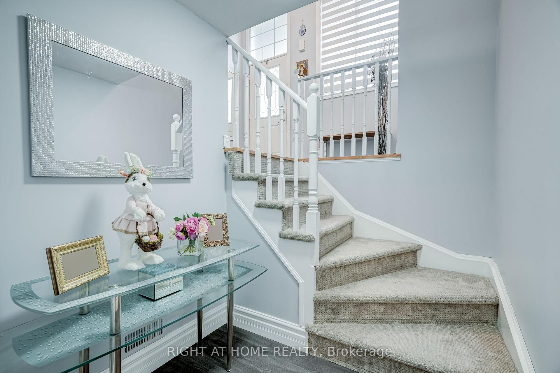 Photo 15 of 28 Peter Street, Barrie, Ardagh — HOMEH