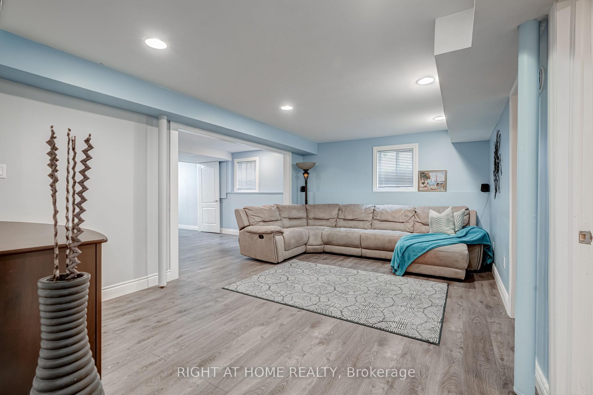 Photo 17 of 28 Peter Street, Barrie, Ardagh — HOMEH
