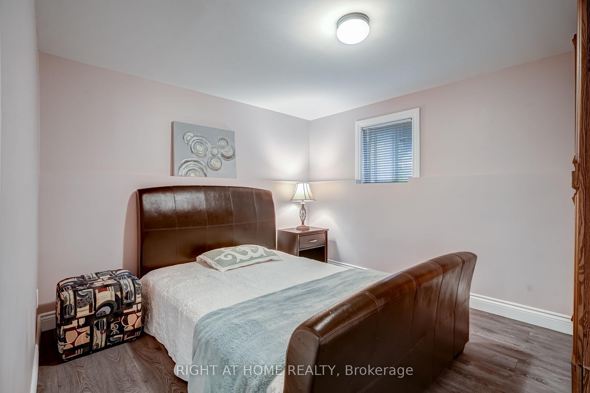 Photo 20 of 28 Peter Street, Barrie, Ardagh — HOMEH