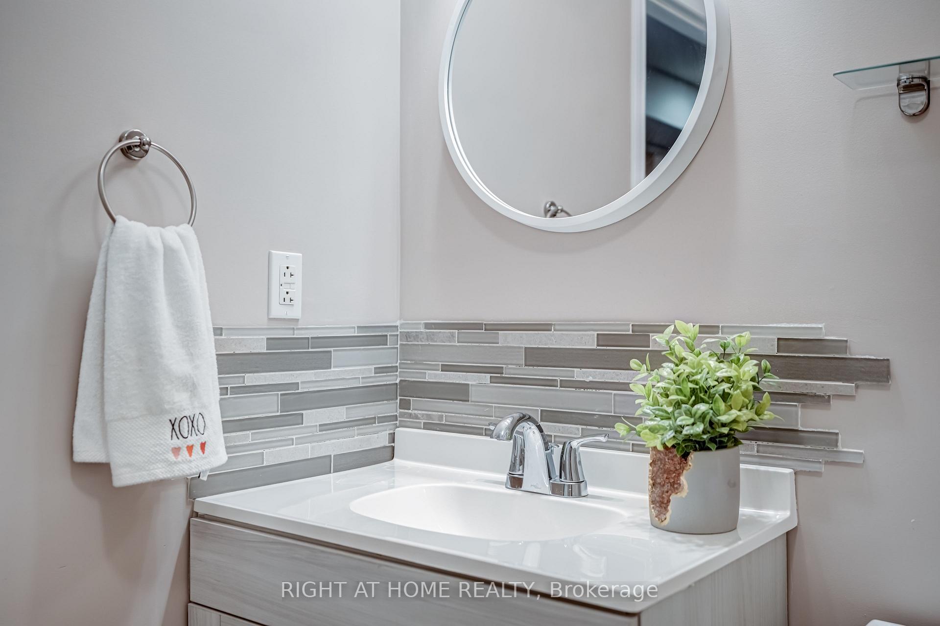 Photo 24 of 28 Peter Street, Barrie, Ardagh — HOMEH