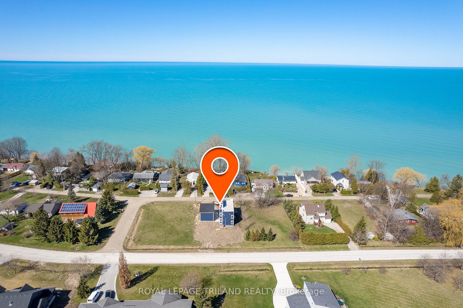 Photo 2 of 71864 Sunview Avenue, Bluewater, Hay — HOMEH