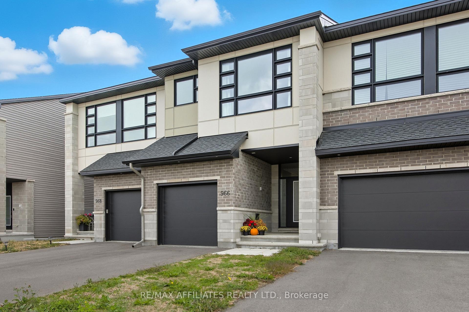 Photo 4 of 966 Acoustic Way, Ottawa, Riverside South/Gloucester Glen — HOMEH