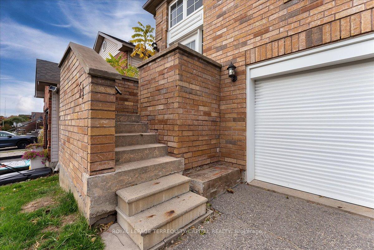 Photo 7 of 54 Copeman Crescent, Barrie, Painswick North — HOMEH