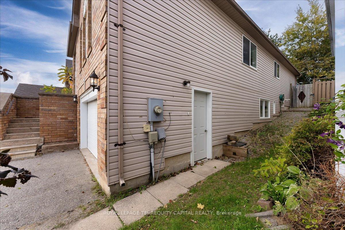 Photo 37 of 54 Copeman Crescent, Barrie, Painswick North — HOMEH