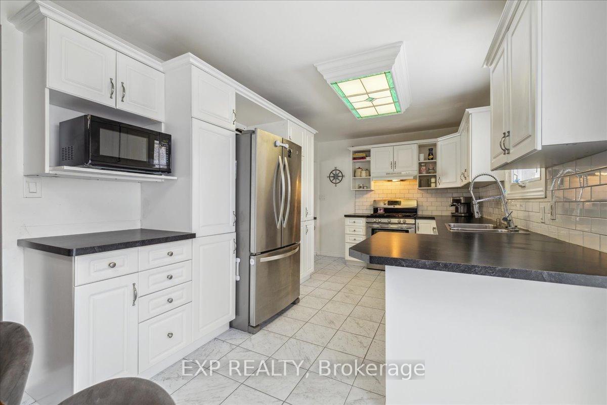 Photo 6 of 12 White Street, St. Catharines, Vine/Linwell — HOMEH