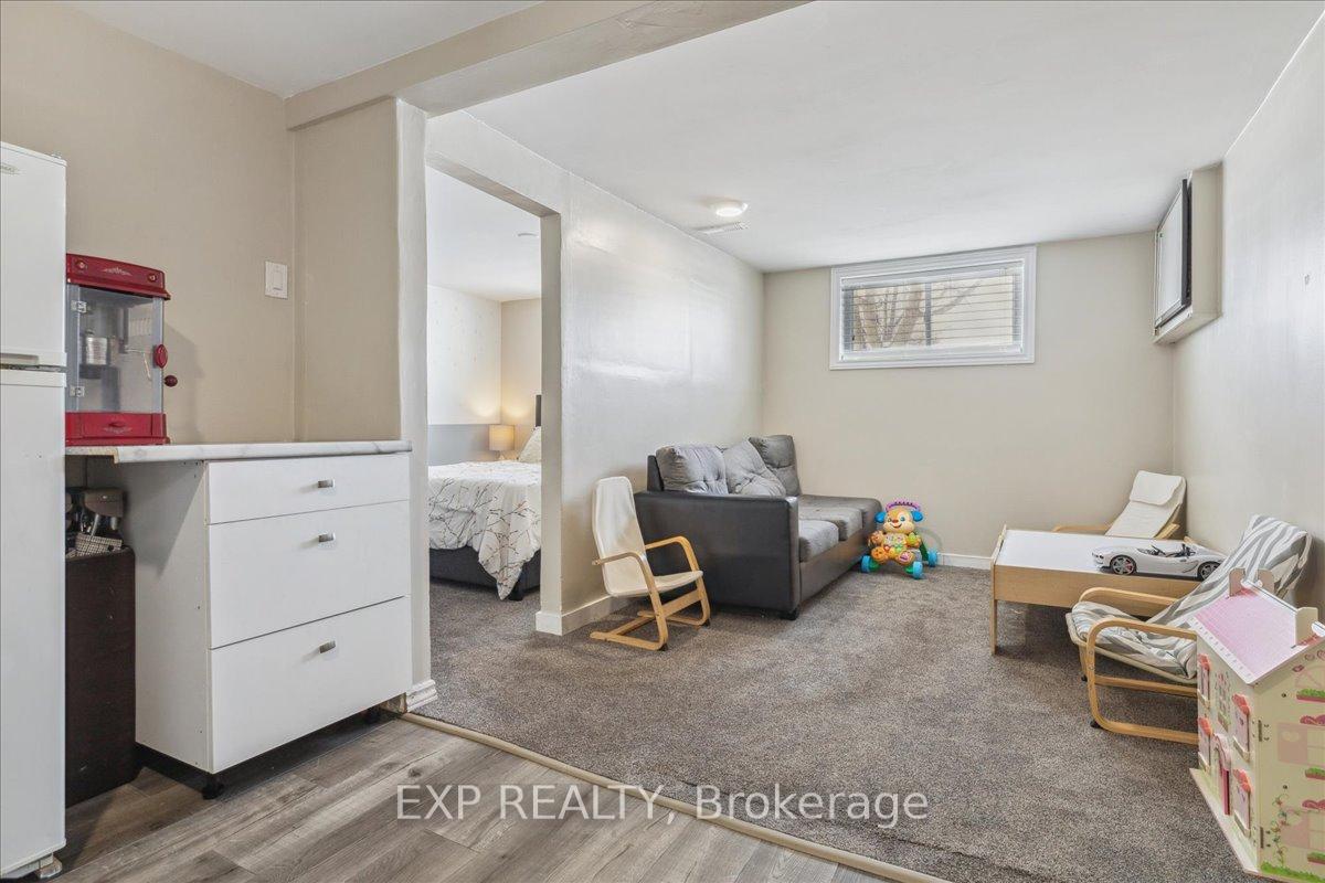 Photo 11 of 12 White Street, St. Catharines, Vine/Linwell — HOMEH