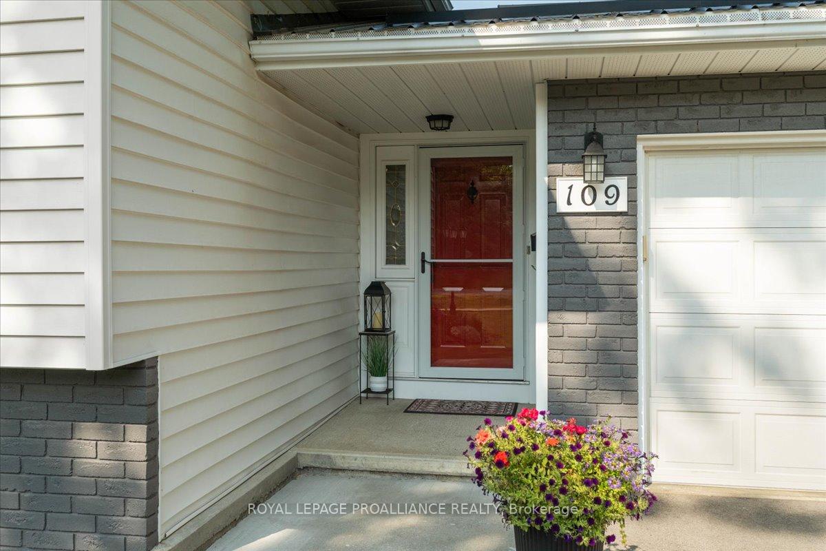Photo 5 of 109 Edward Street, Stirling-Rawdon, Stirling Ward — HOMEH