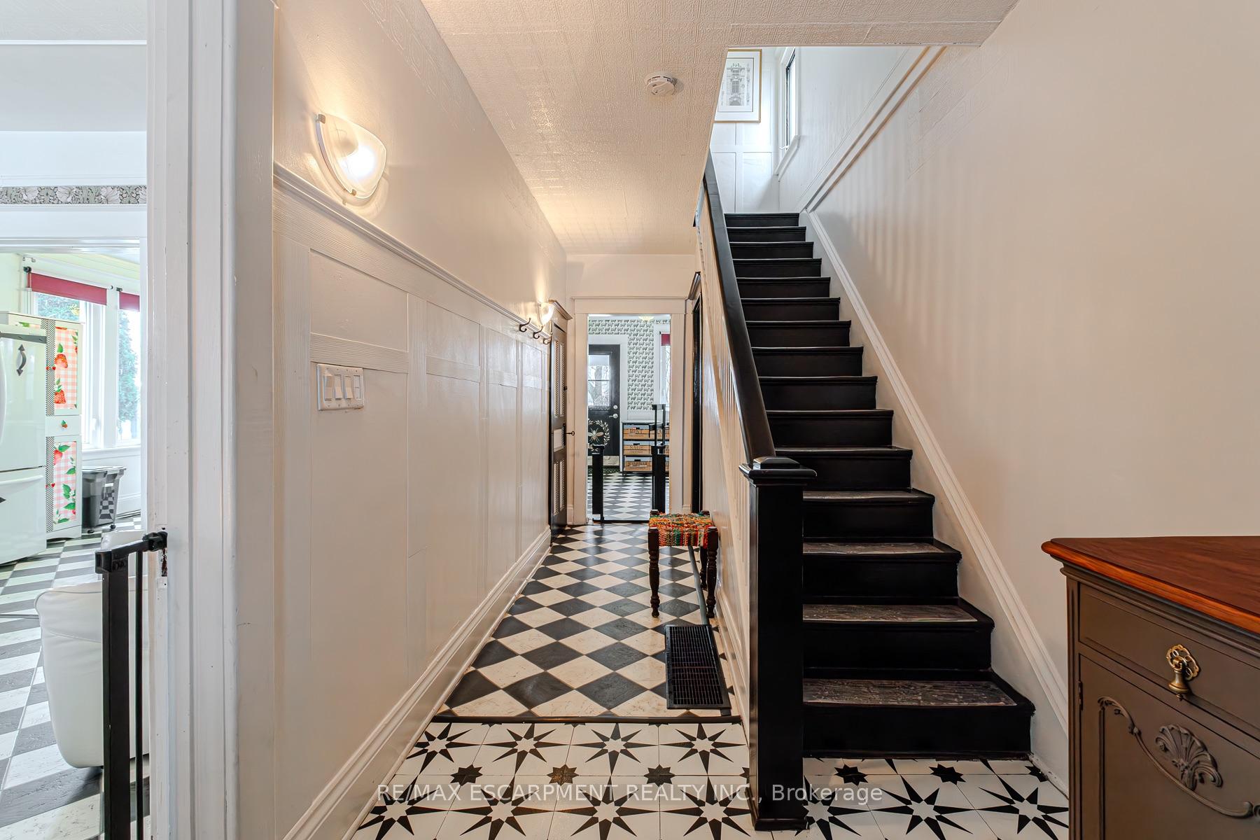 Photo 6 of 62 East 23rd Street, Hamilton, Eastmount — HOMEH