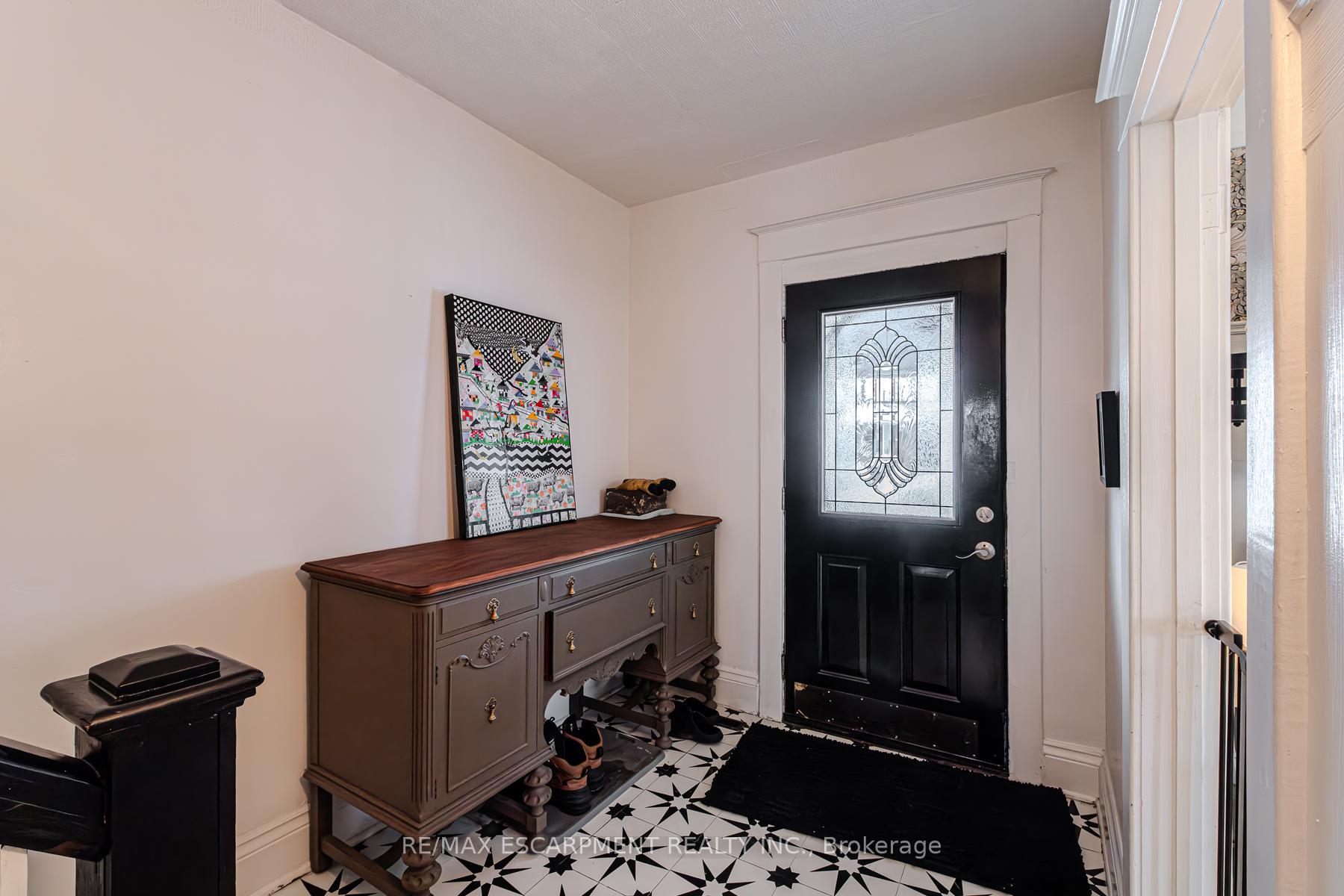 Photo 7 of 62 East 23rd Street, Hamilton, Eastmount — HOMEH