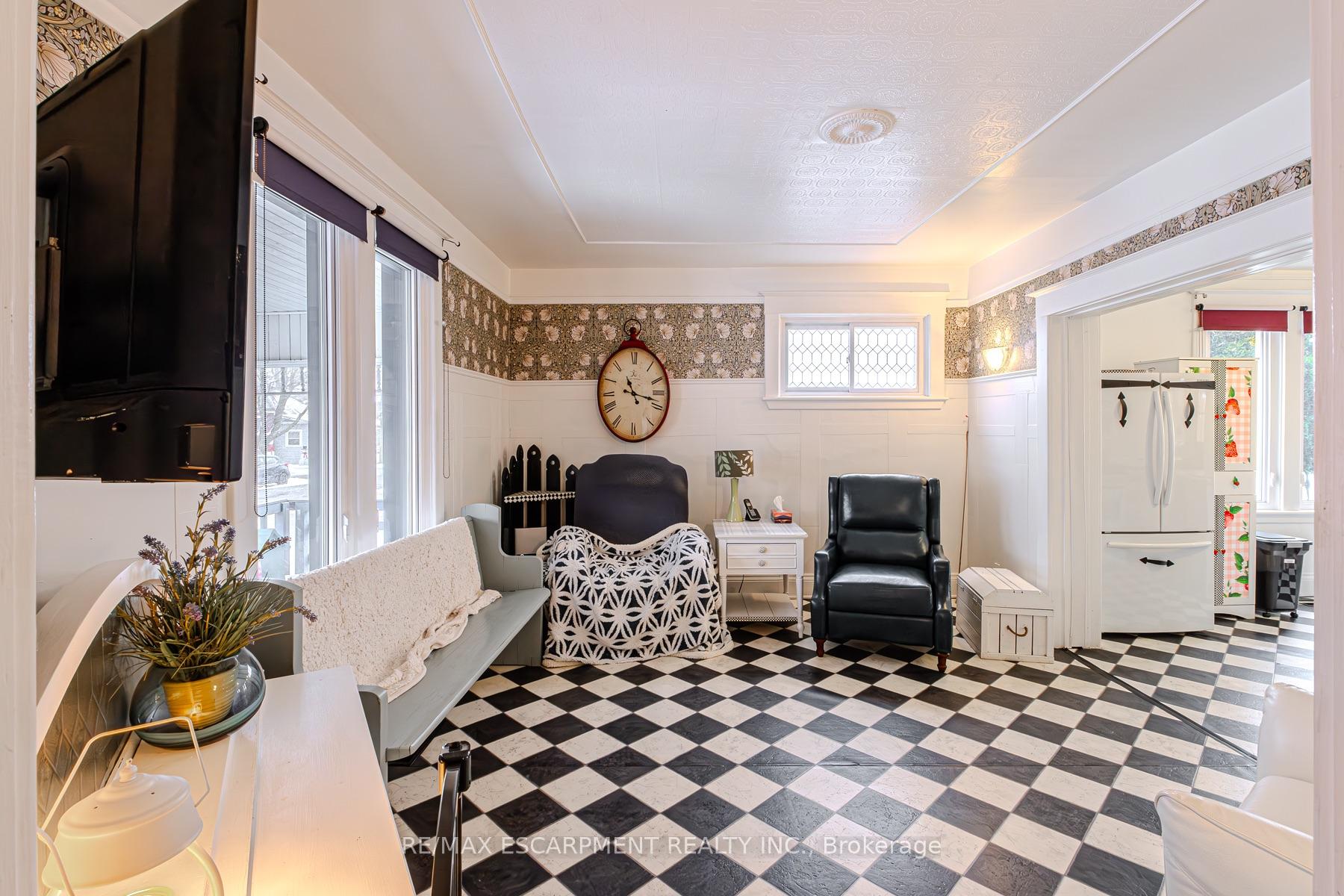 Photo 8 of 62 East 23rd Street, Hamilton, Eastmount — HOMEH