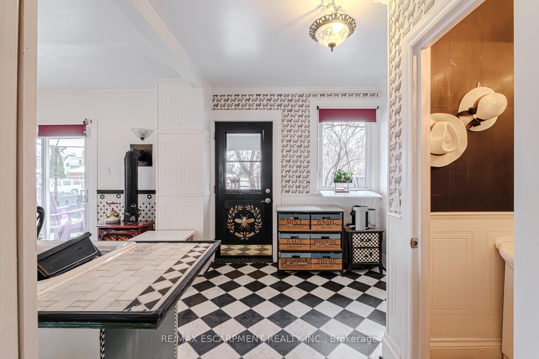 Photo 17 of 62 East 23rd Street, Hamilton, Eastmount — HOMEH