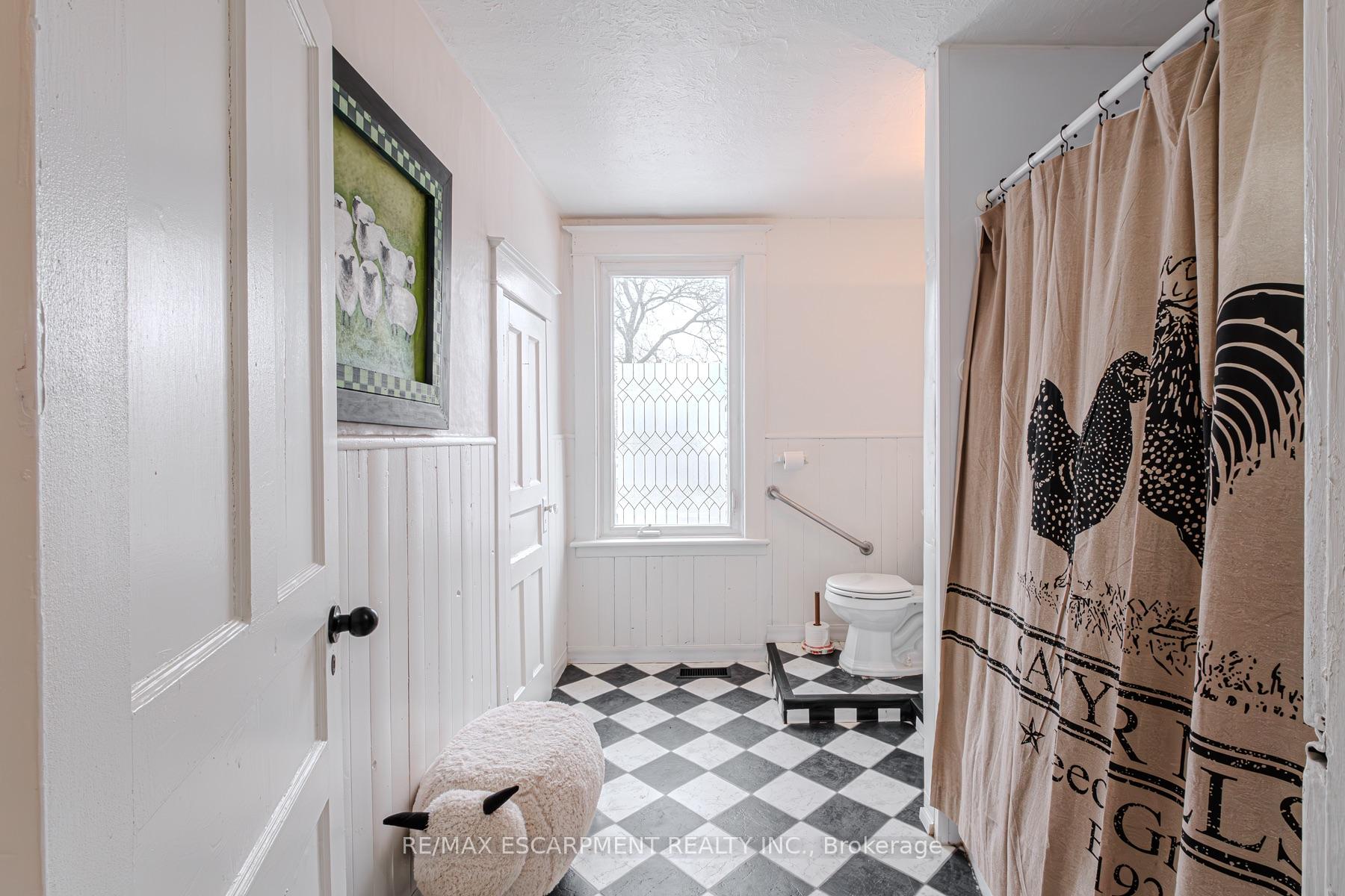 Photo 26 of 62 East 23rd Street, Hamilton, Eastmount — HOMEH