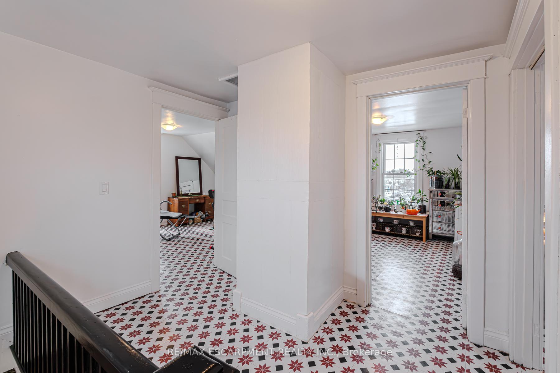 Photo 31 of 62 East 23rd Street, Hamilton, Eastmount — HOMEH