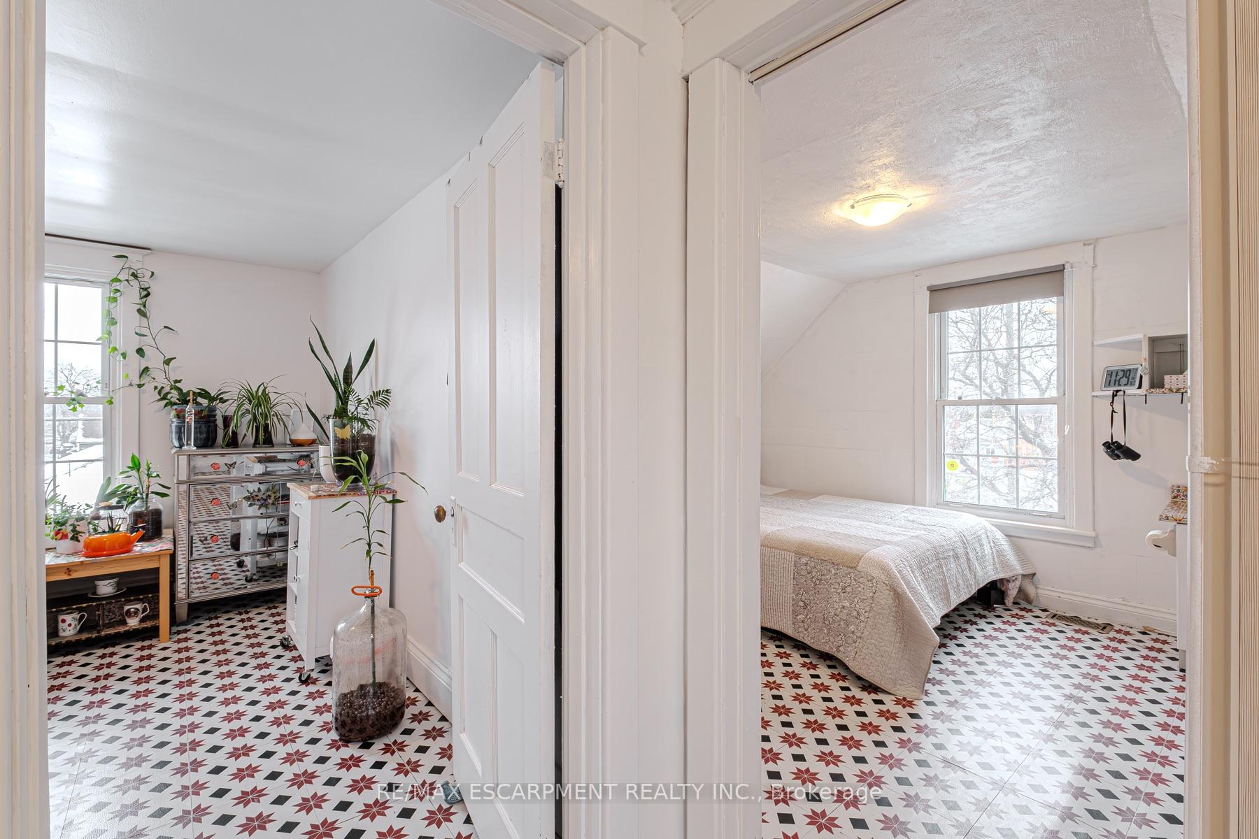 Photo 32 of 62 East 23rd Street, Hamilton, Eastmount — HOMEH