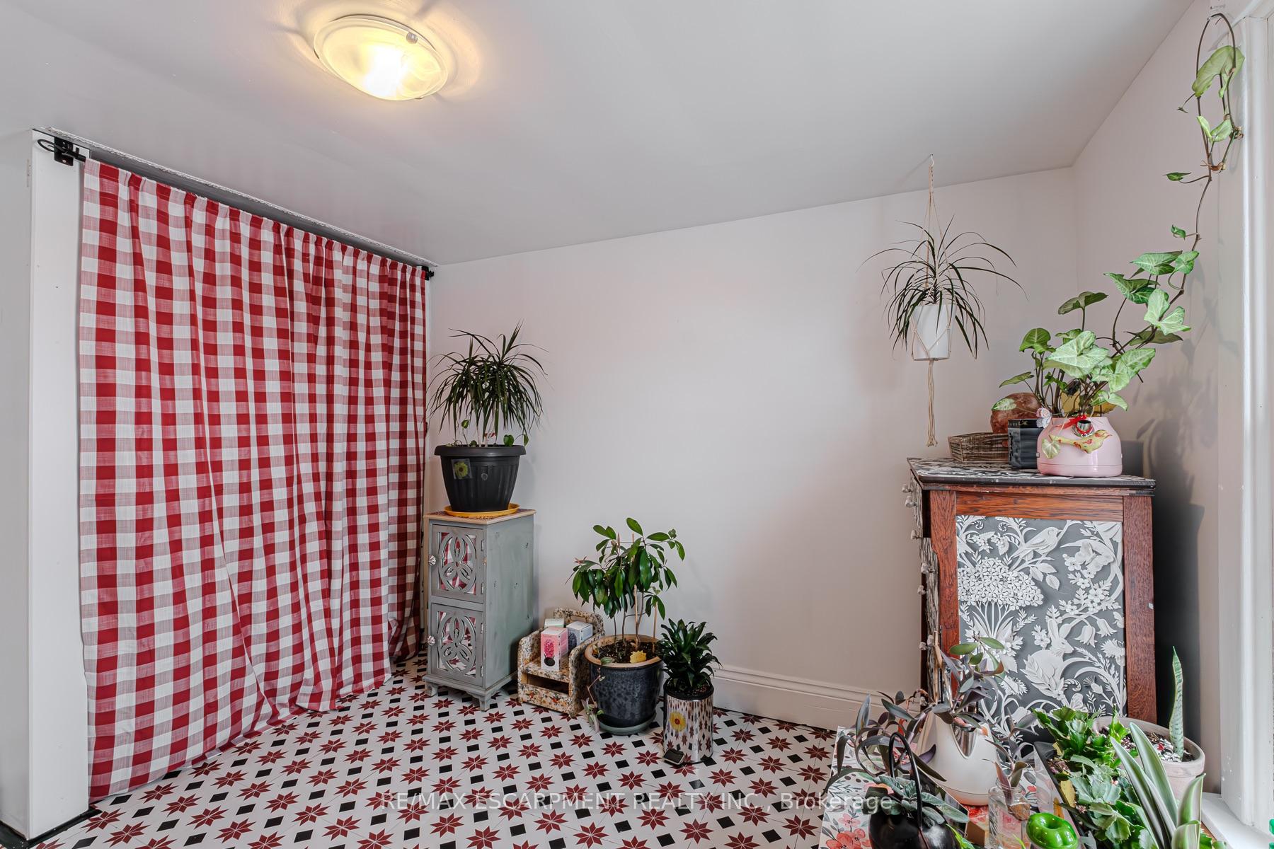 Photo 37 of 62 East 23rd Street, Hamilton, Eastmount — HOMEH