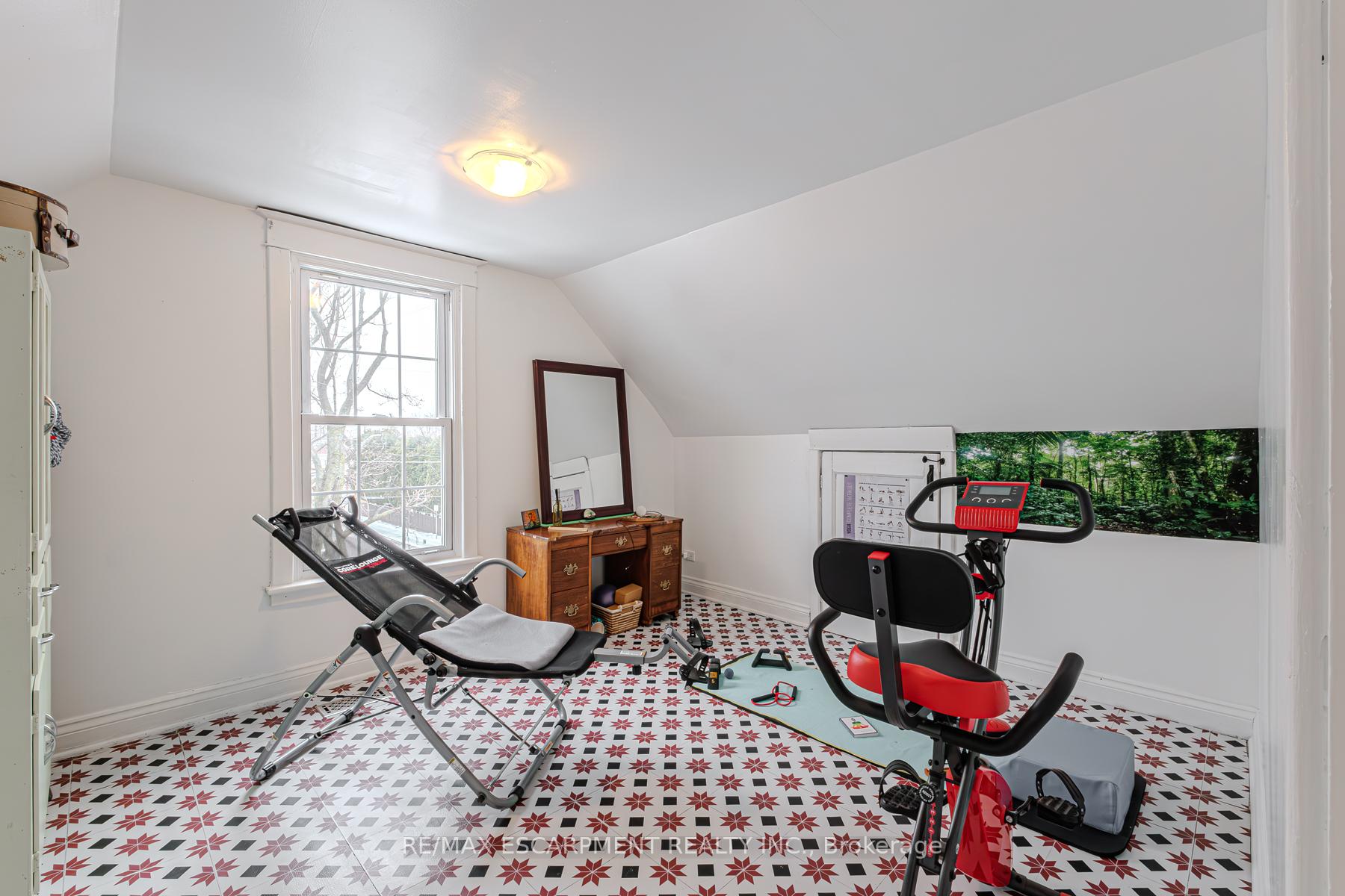 Photo 38 of 62 East 23rd Street, Hamilton, Eastmount — HOMEH