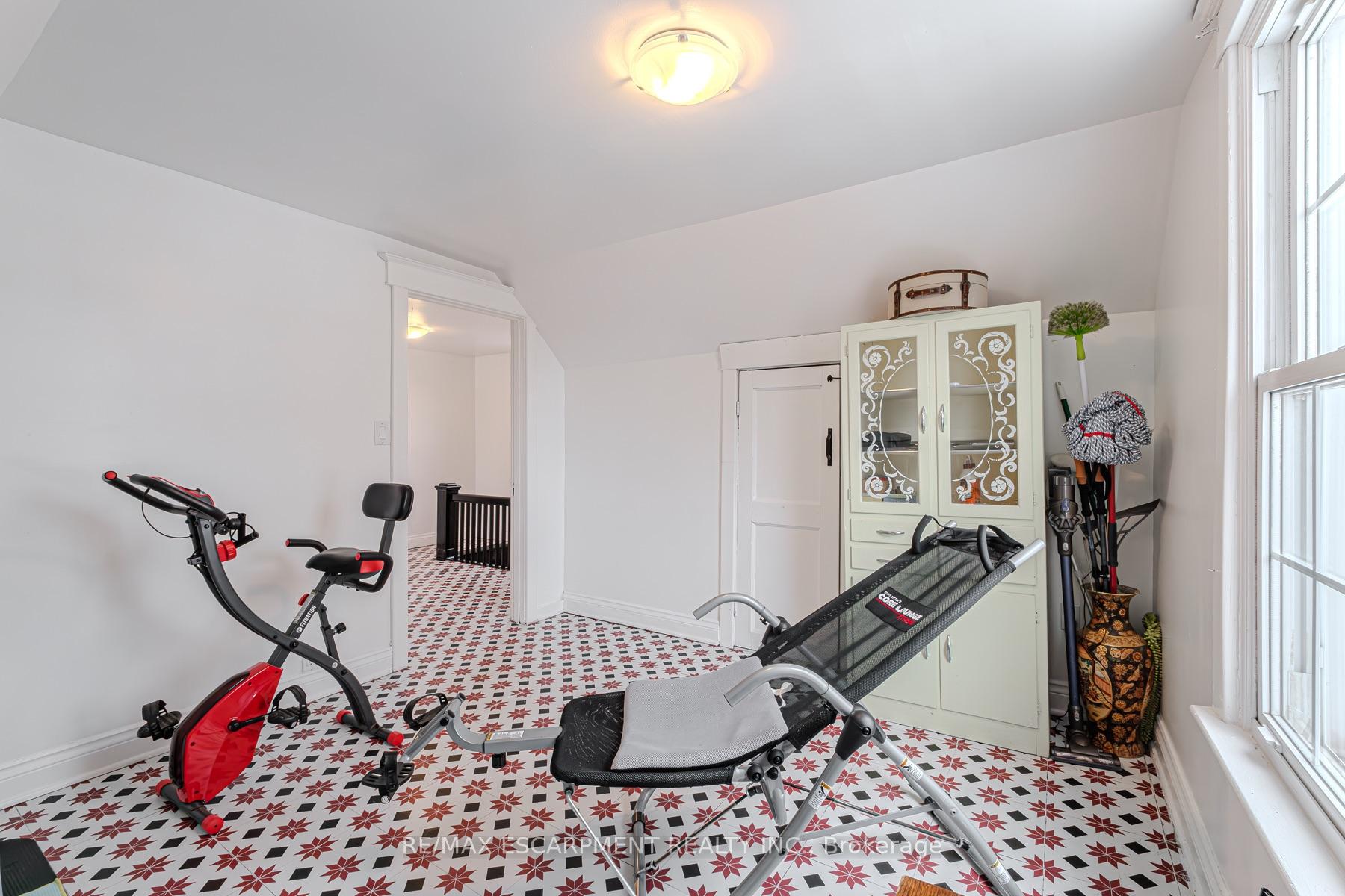 Photo 39 of 62 East 23rd Street, Hamilton, Eastmount — HOMEH