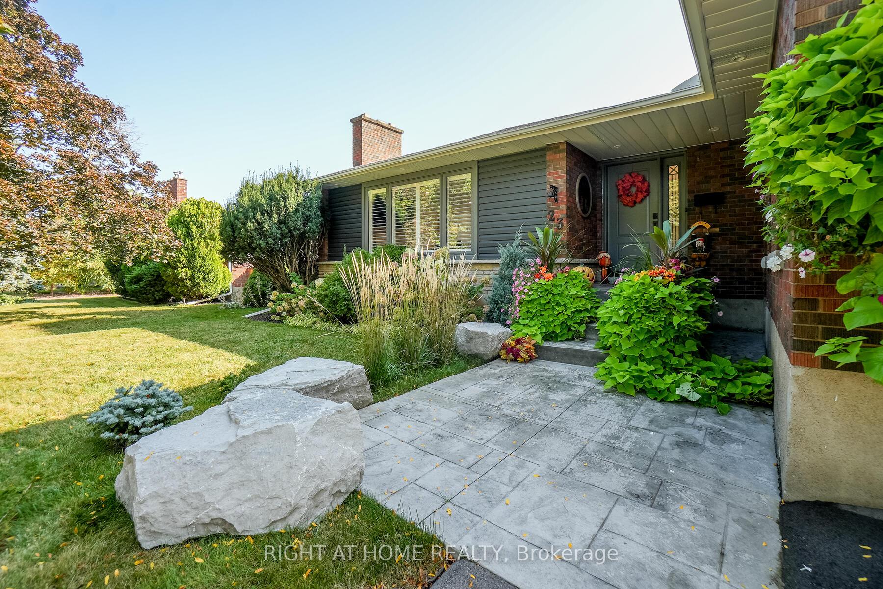 Front of 23 West Hampton Road