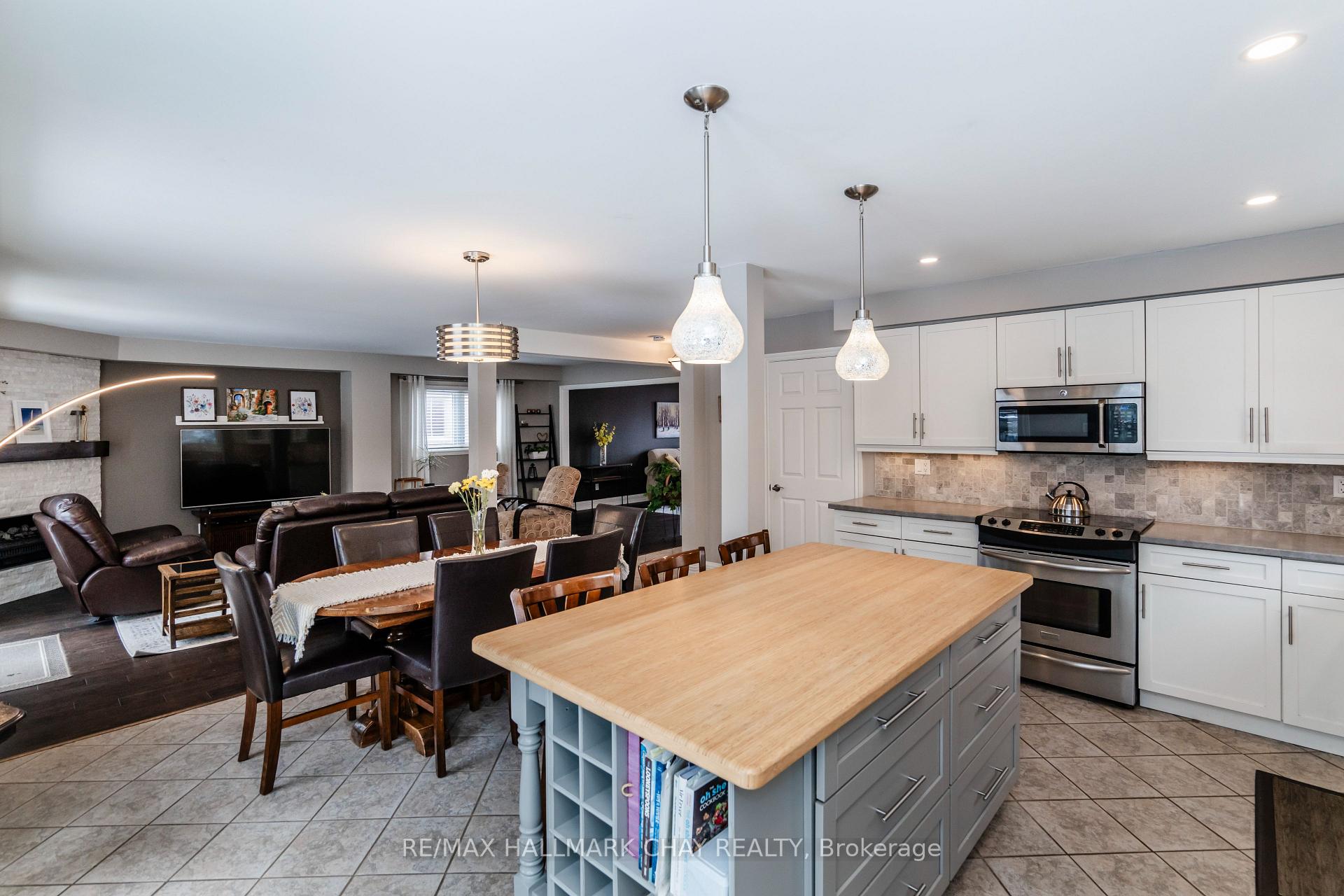 Photo 6 of 501 Grove Street E, Barrie, Grove East — HOMEH