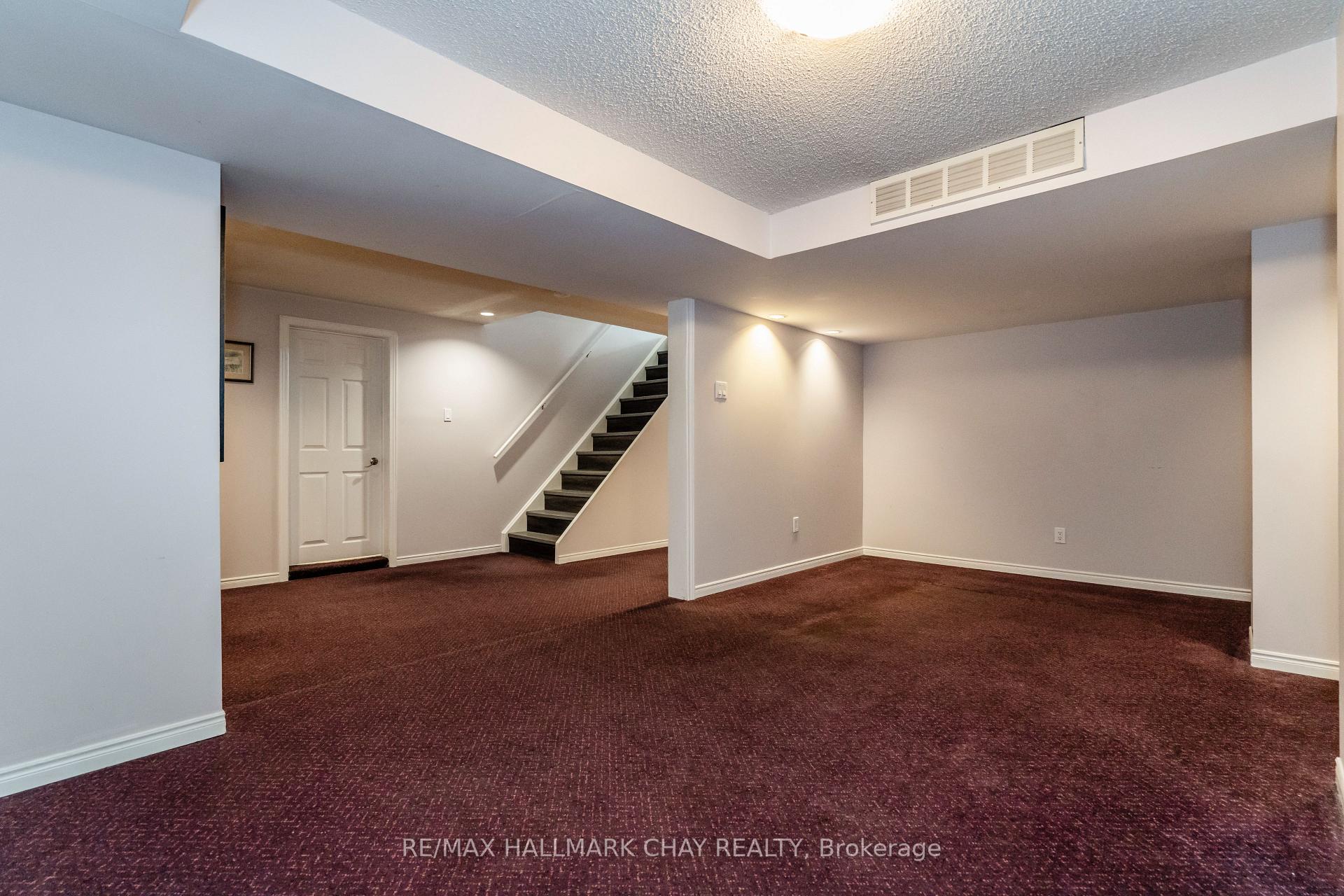 Photo 25 of 501 Grove Street E, Barrie, Grove East — HOMEH