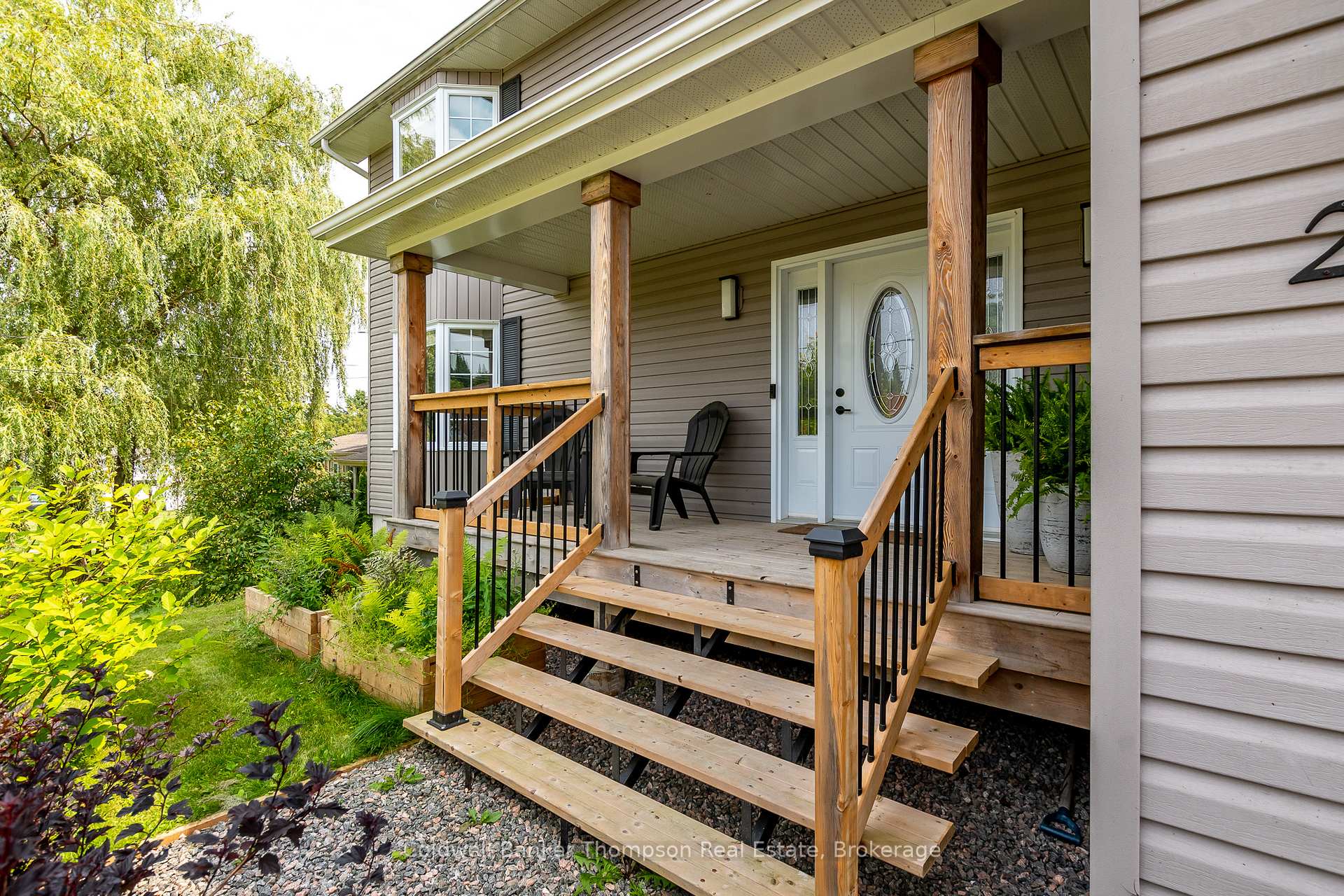 Photo 2 of 224 Queen Street, Burk's Falls — HOMEH