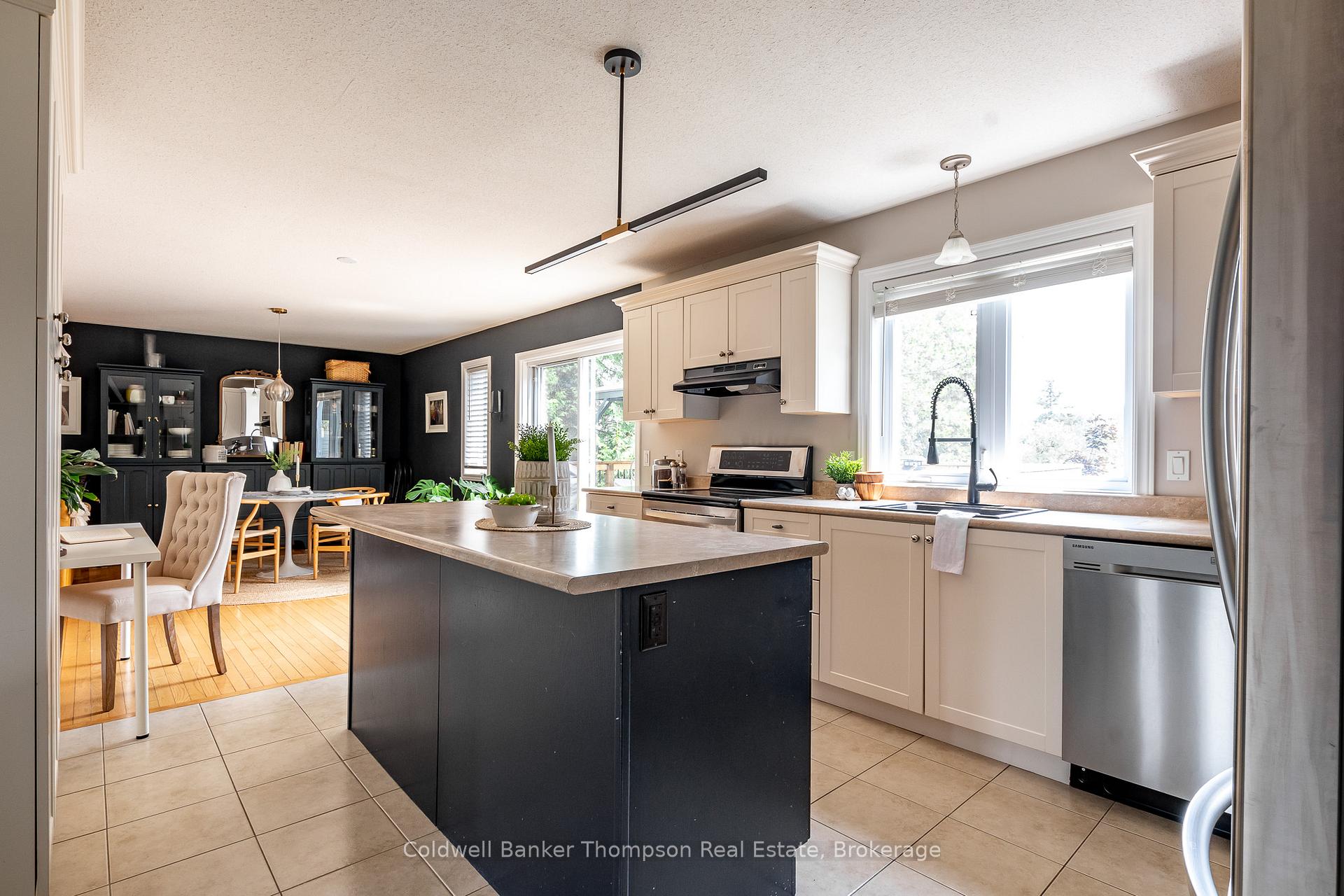 Photo 10 of 224 Queen Street, Burk's Falls — HOMEH