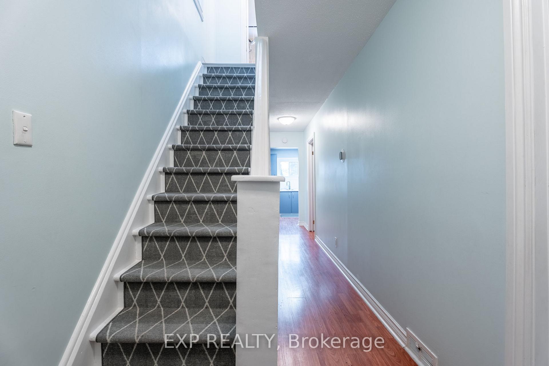 Photo 7 of 72 Harrison Avenue S, Hamilton, Homeside — HOMEH