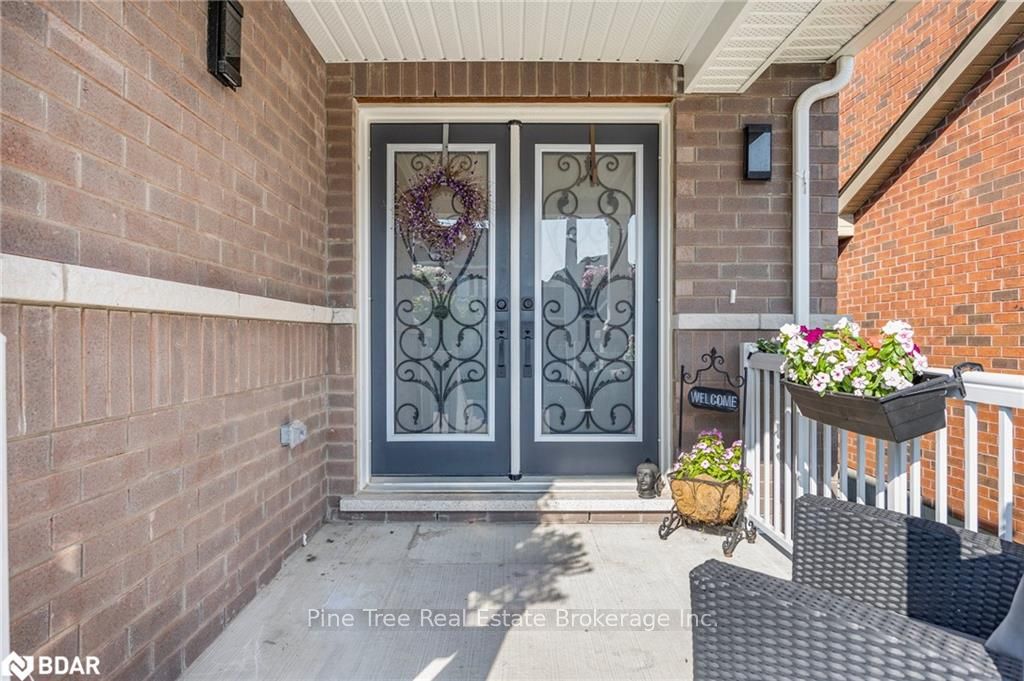 Photo 4 of 12 Cypress Point, Barrie, Ardagh — HOMEH