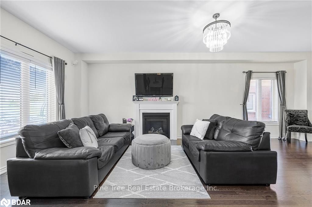 Photo 12 of 12 Cypress Point, Barrie, Ardagh — HOMEH