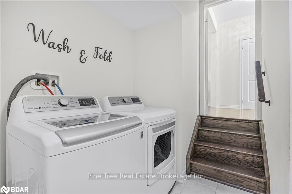 Photo 18 of 12 Cypress Point, Barrie, Ardagh — HOMEH