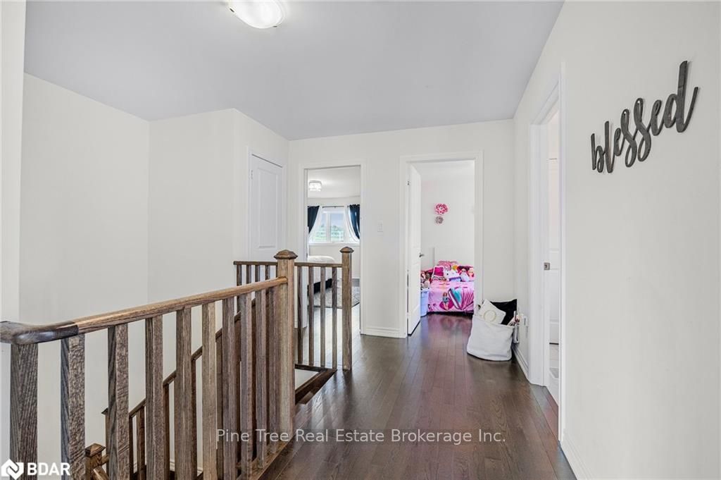 Photo 20 of 12 Cypress Point, Barrie, Ardagh — HOMEH