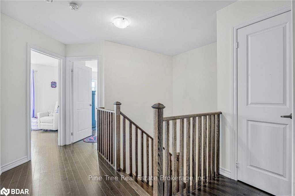 Photo 21 of 12 Cypress Point, Barrie, Ardagh — HOMEH