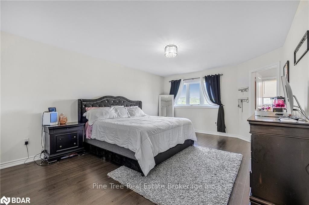 Photo 22 of 12 Cypress Point, Barrie, Ardagh — HOMEH