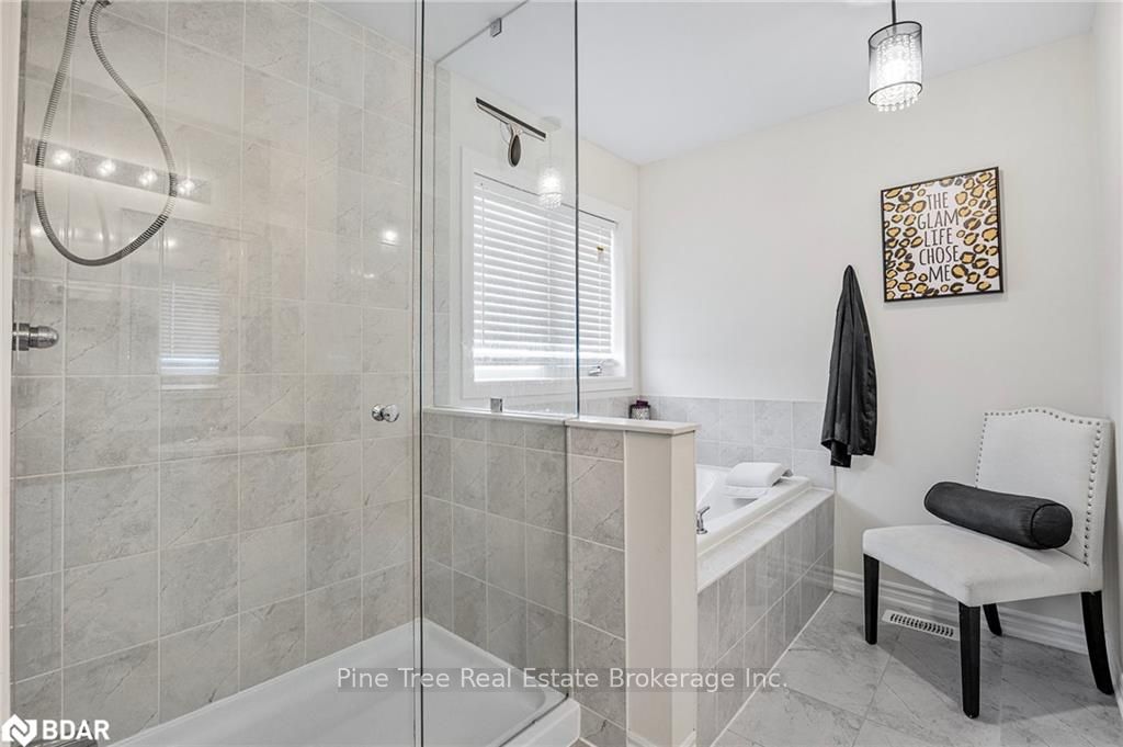 Photo 25 of 12 Cypress Point, Barrie, Ardagh — HOMEH