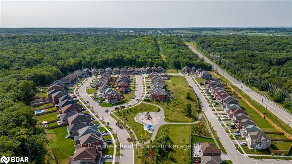 Photo 38 of 12 Cypress Point, Barrie, Ardagh — HOMEH