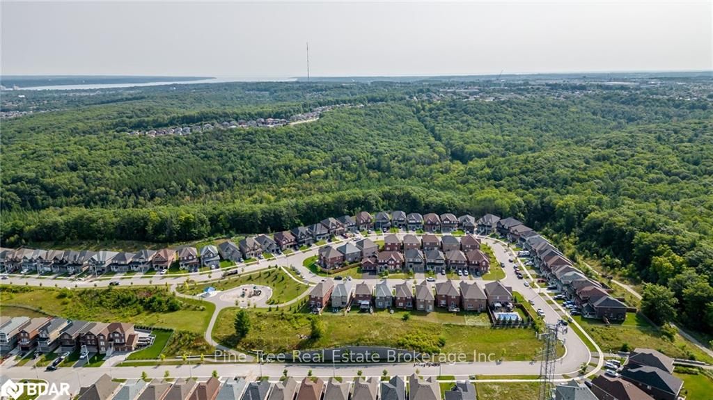 Photo 39 of 12 Cypress Point, Barrie, Ardagh — HOMEH