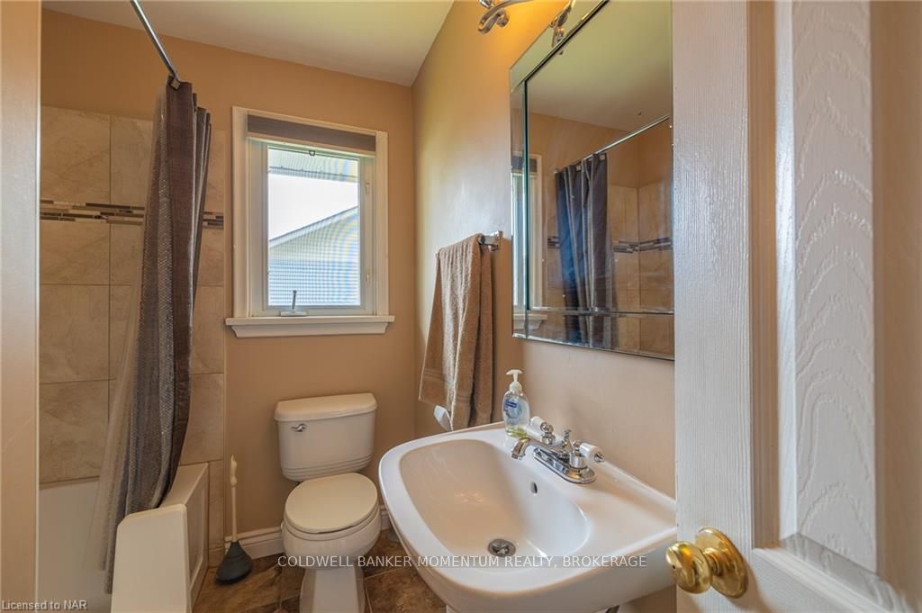 Photo 10 of 2 Lakeview Avenue, St. Catharines, Lakeshore — HOMEH