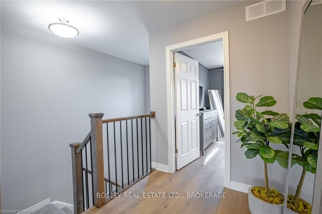 Photo 14 of 517D Scott Street, St. Catharines, Bunting/Linwell — HOMEH
