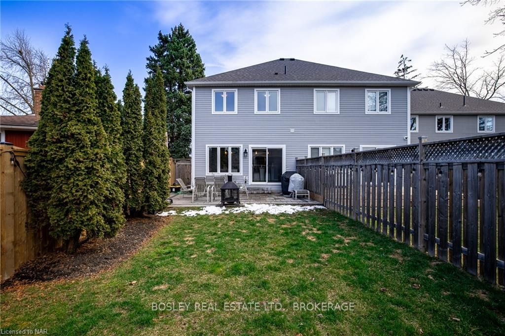 Photo 23 of 517D Scott Street, St. Catharines, Bunting/Linwell — HOMEH