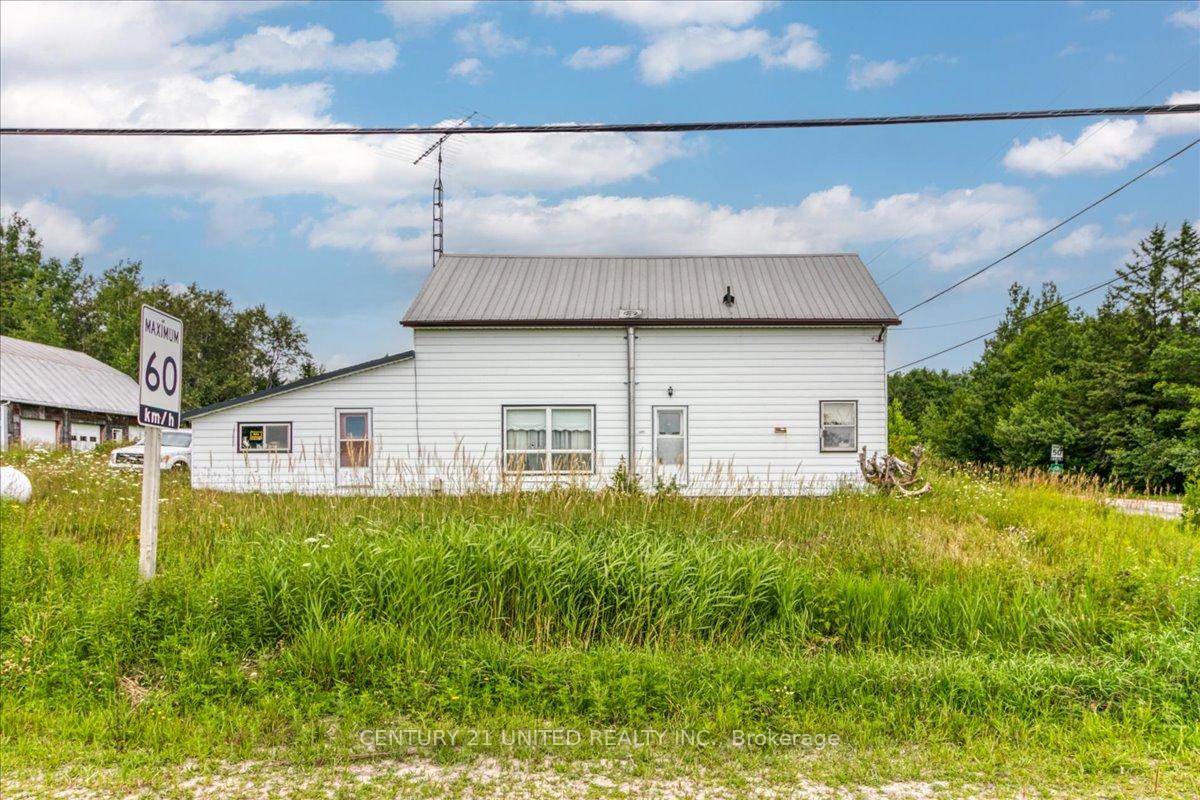 Photo 4 of 9350 Highway 542, Central Manitoulin — HOMEH